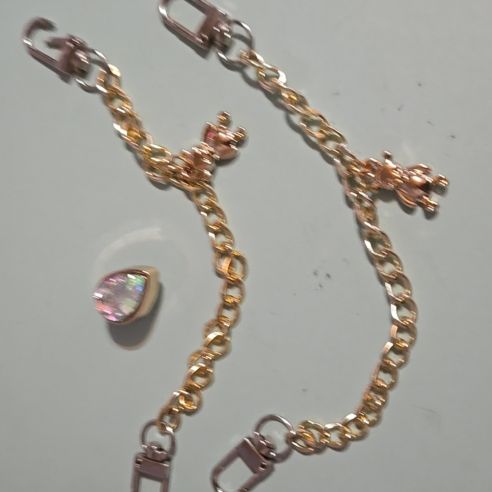 Jibbitz Shoe Charms Gold - Picture 3 of 3